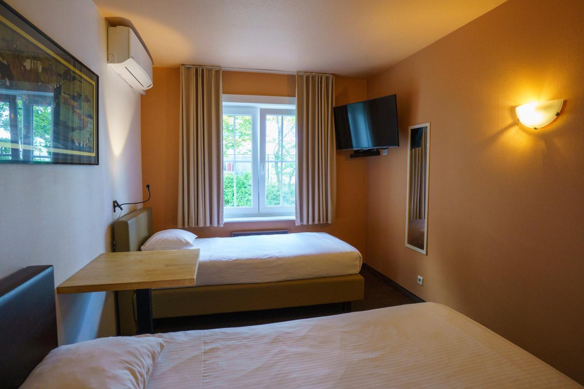 St-Janshof Hotel Waregem Exteriör bild