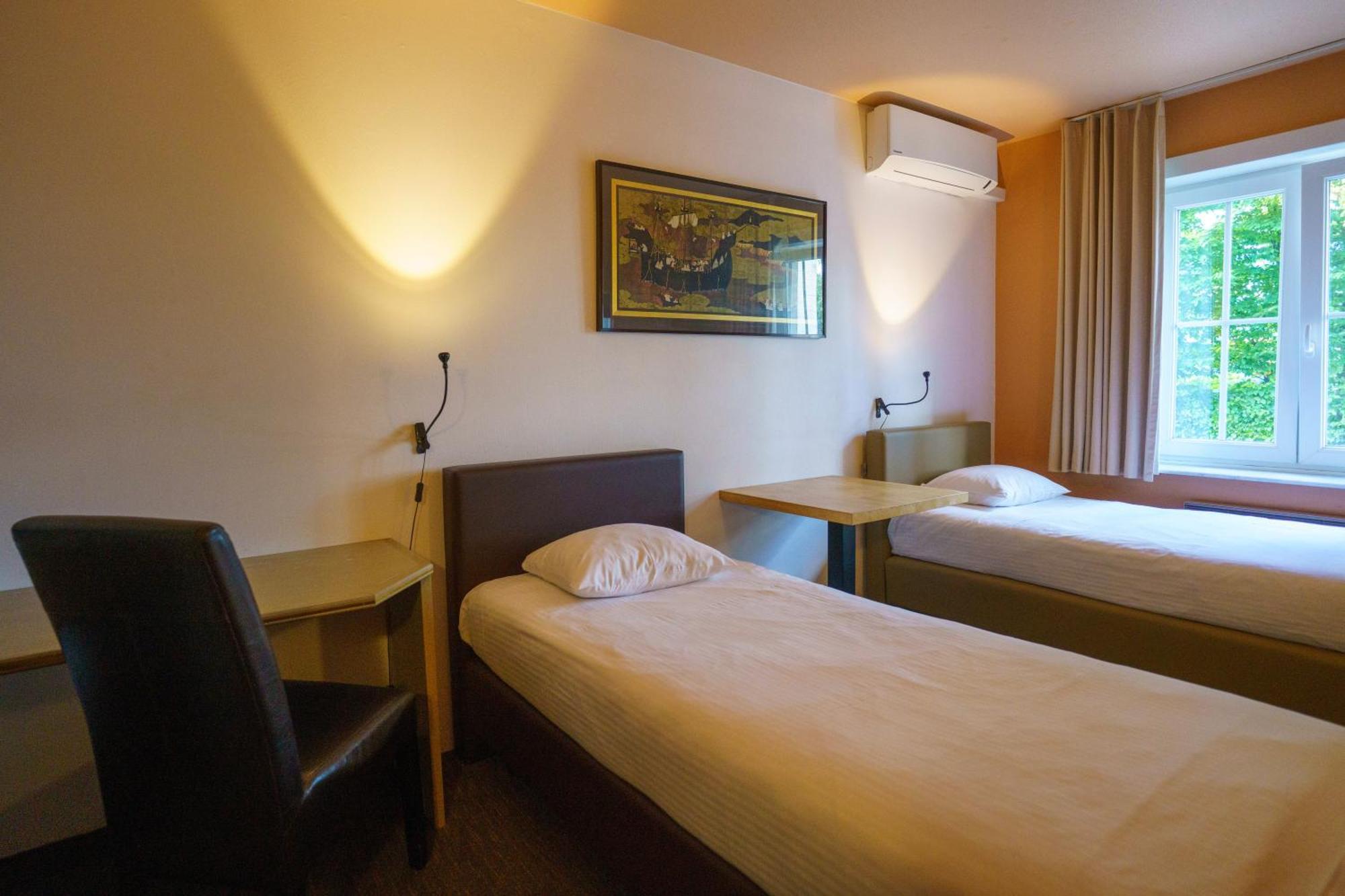 St-Janshof Hotel Waregem Exteriör bild