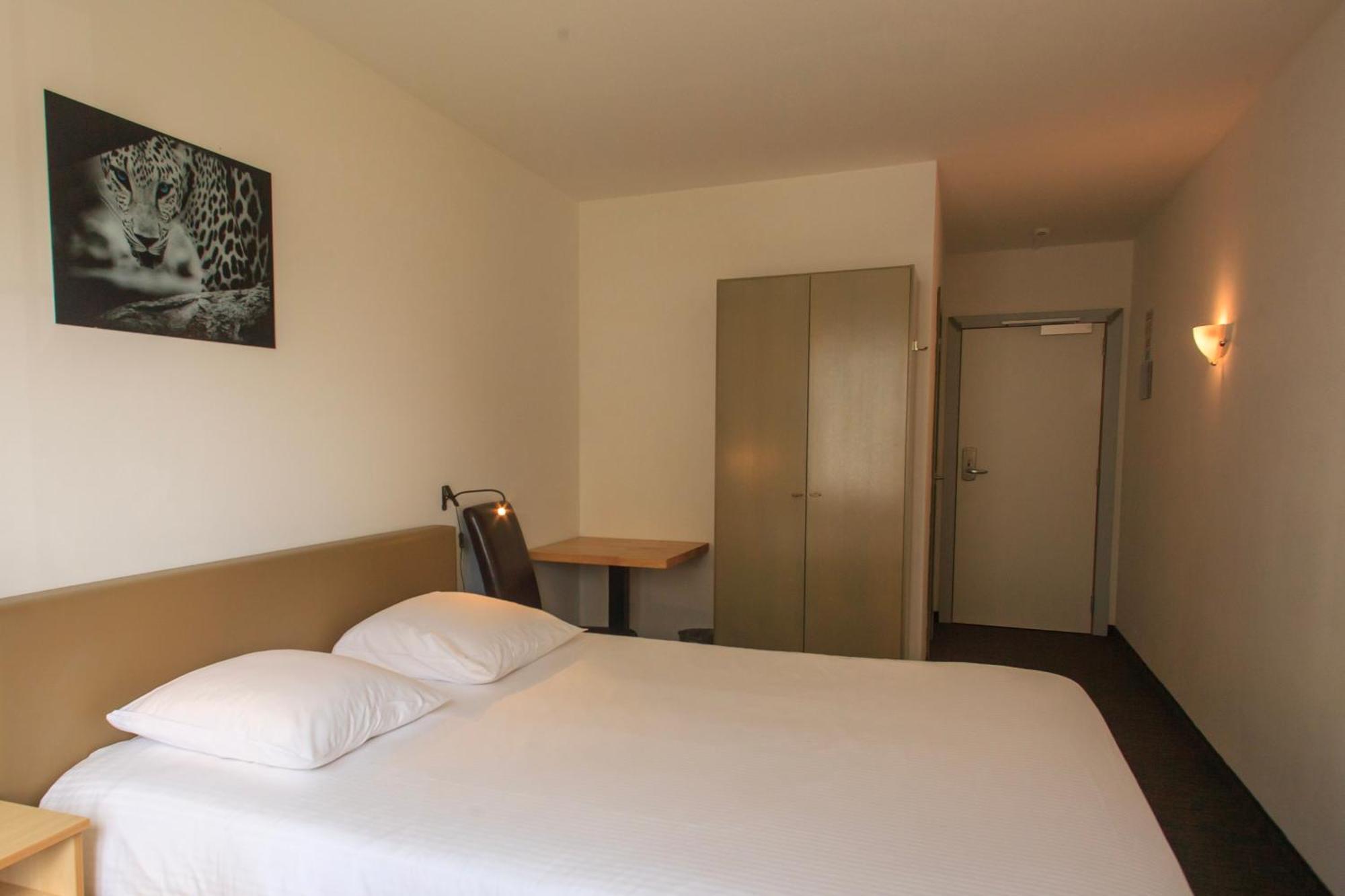 St-Janshof Hotel Waregem Exteriör bild