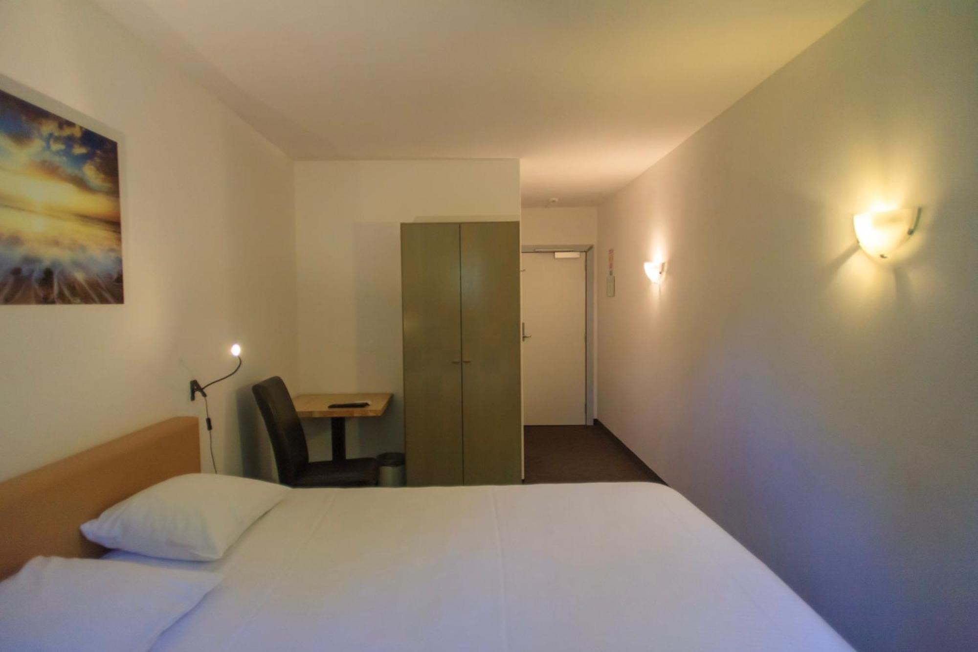 St-Janshof Hotel Waregem Exteriör bild
